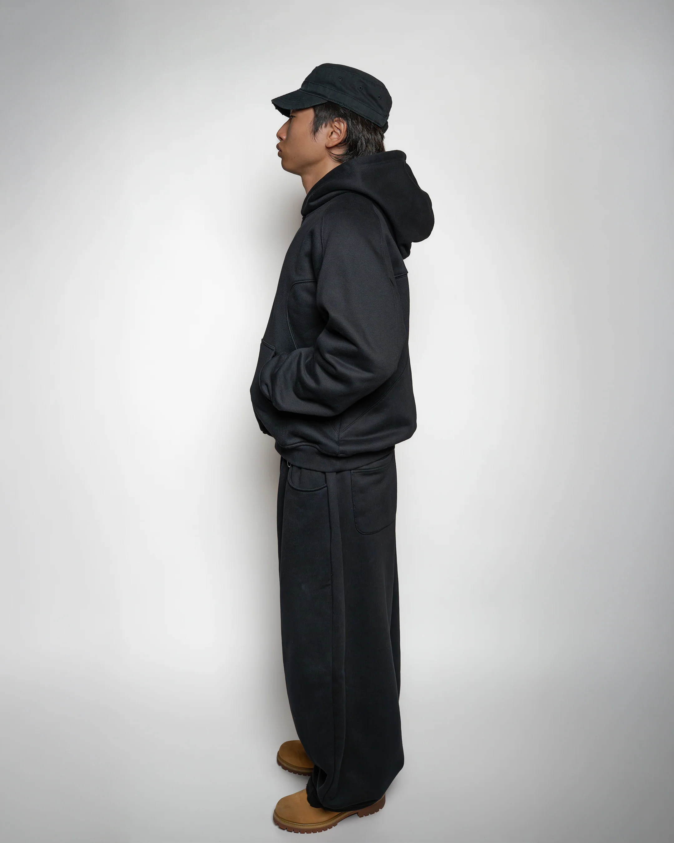 ESSENTIAL BLACK HOODIE - Image 5