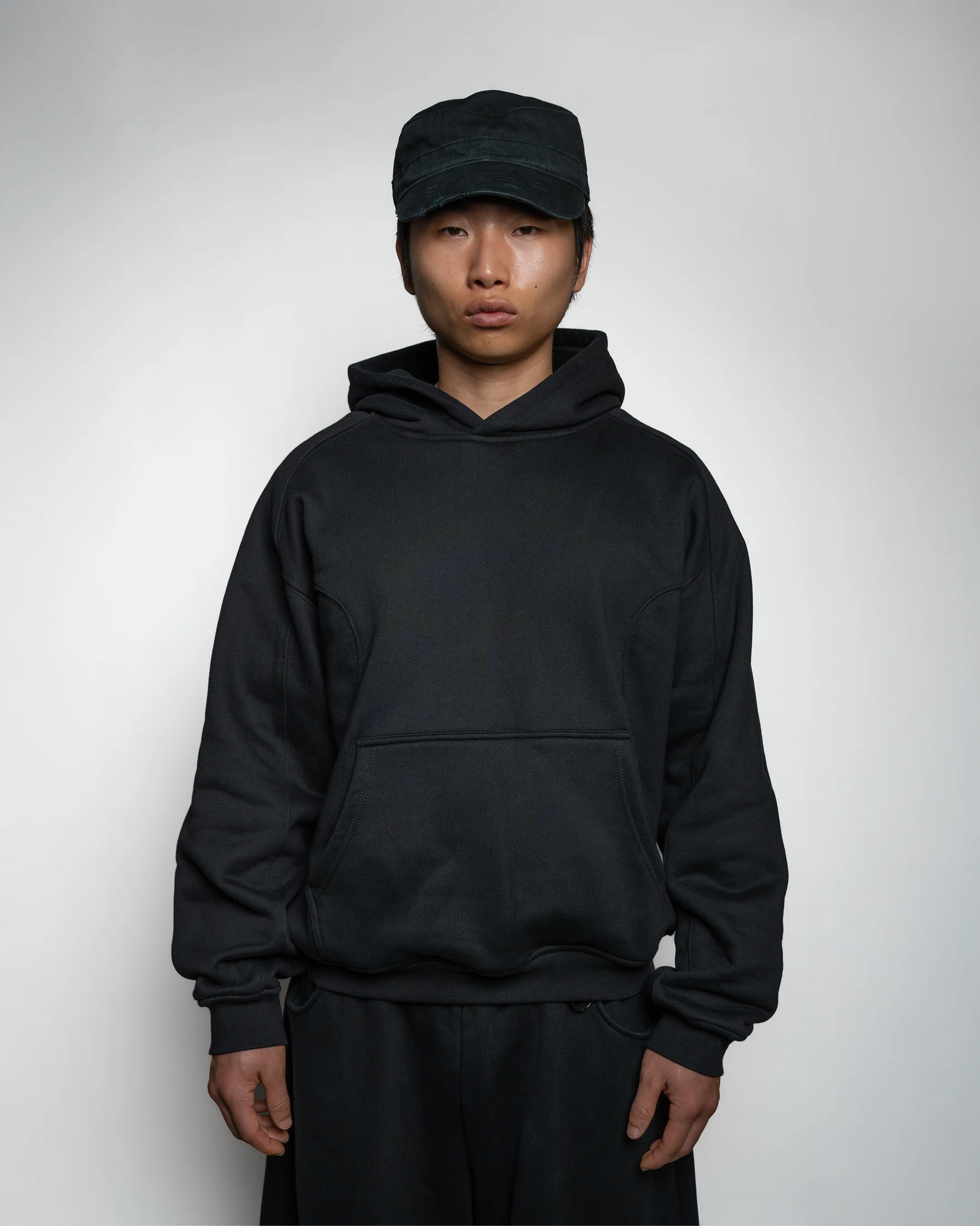 ESSENTIAL BLACK HOODIE - Image 7