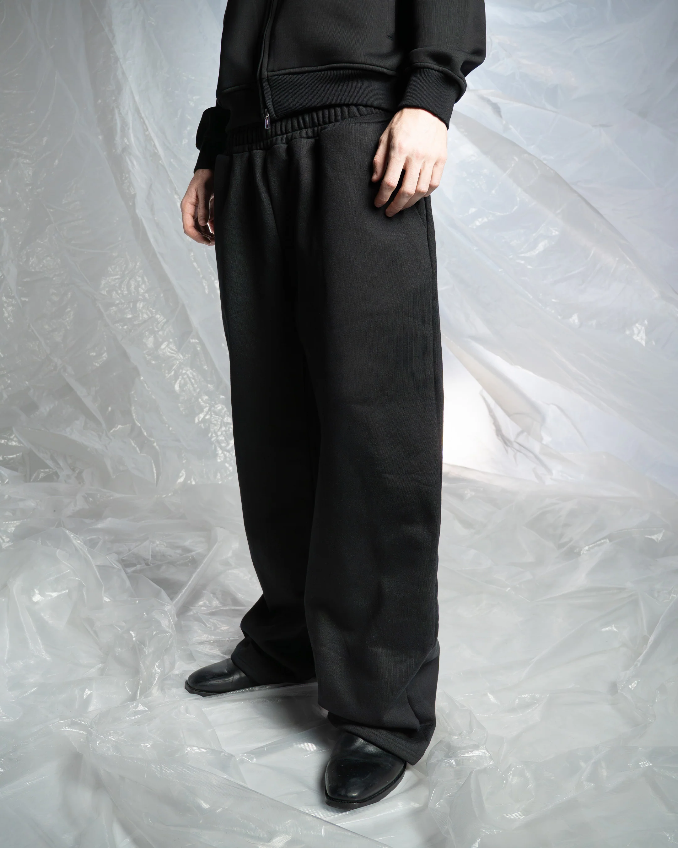 BLACK BAGGY JOGGERS - Image 4