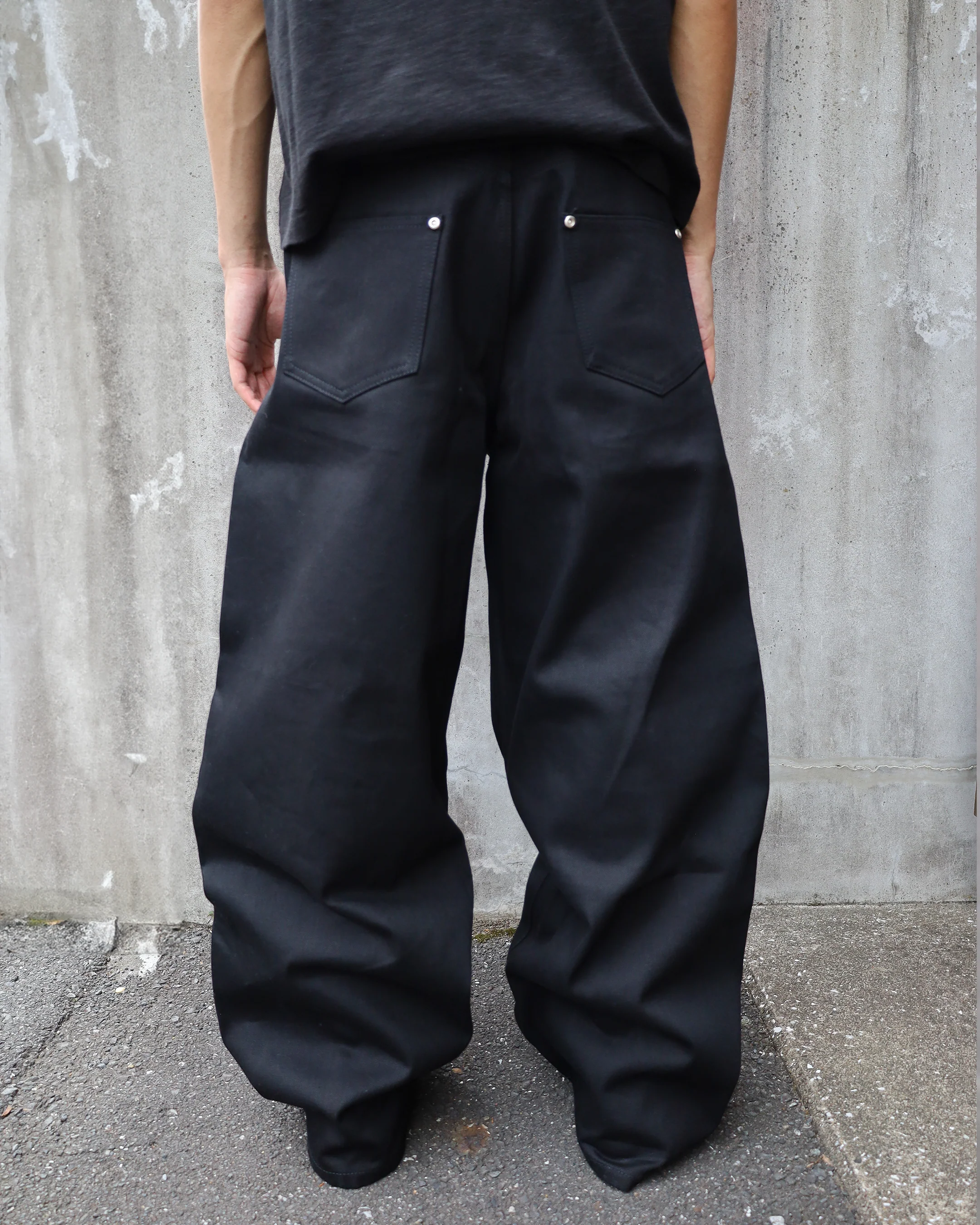 JAPANESE SELVEDGE MATTE BLACK BAGGY JEANS - Image 4
