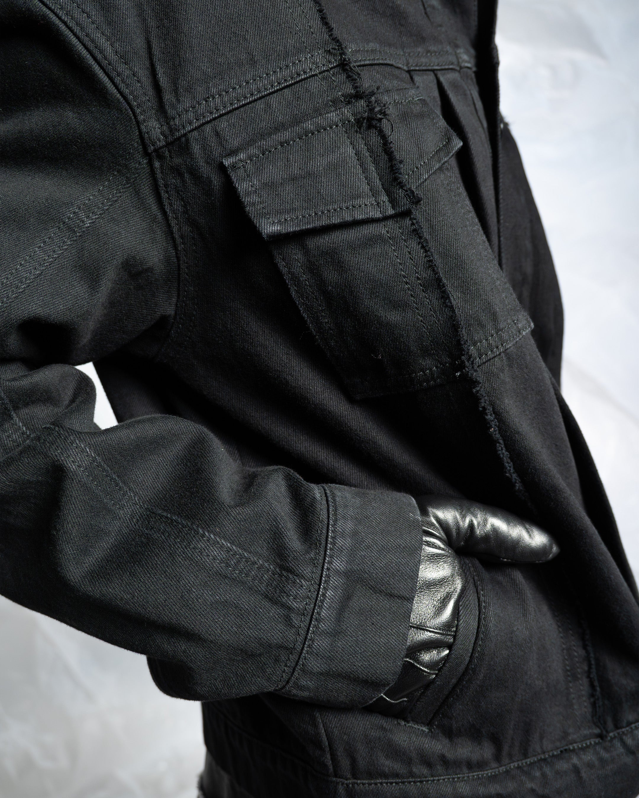 SPLIT BLACK DENIM JACKET - Image 5