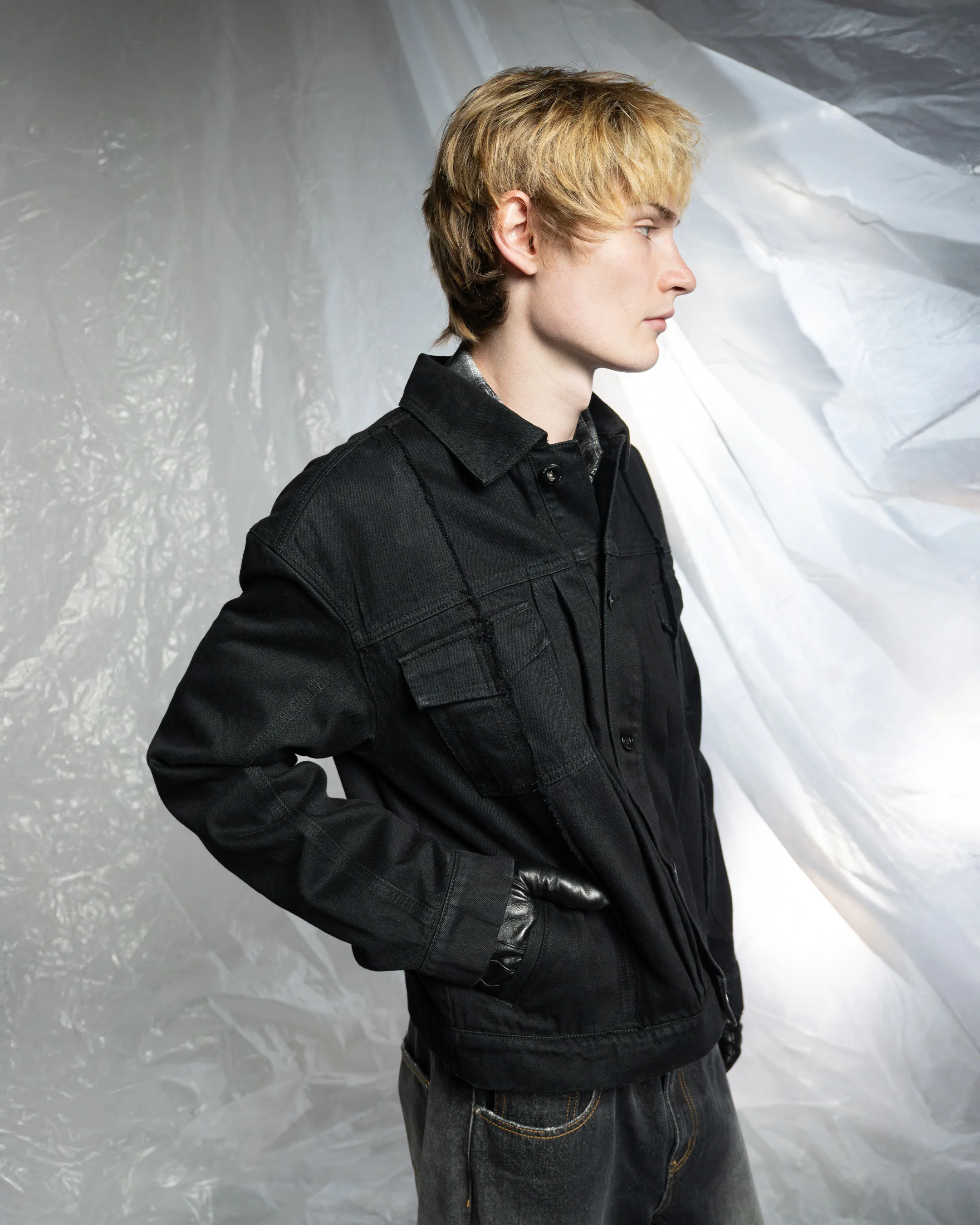 SPLIT BLACK DENIM JACKET - Image 7