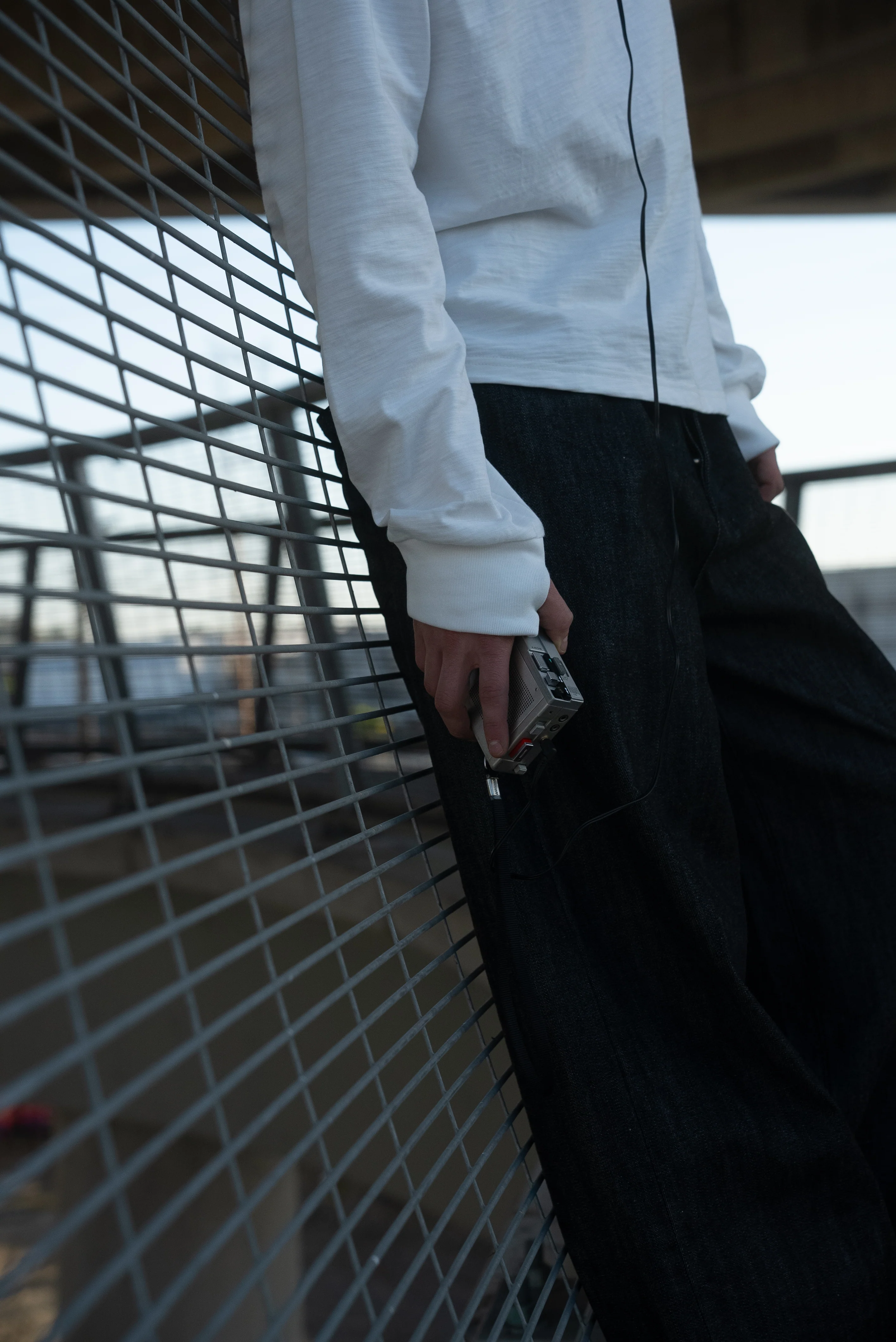 WHITE SLUB LONG SLEEVE SHIRT - Image 12